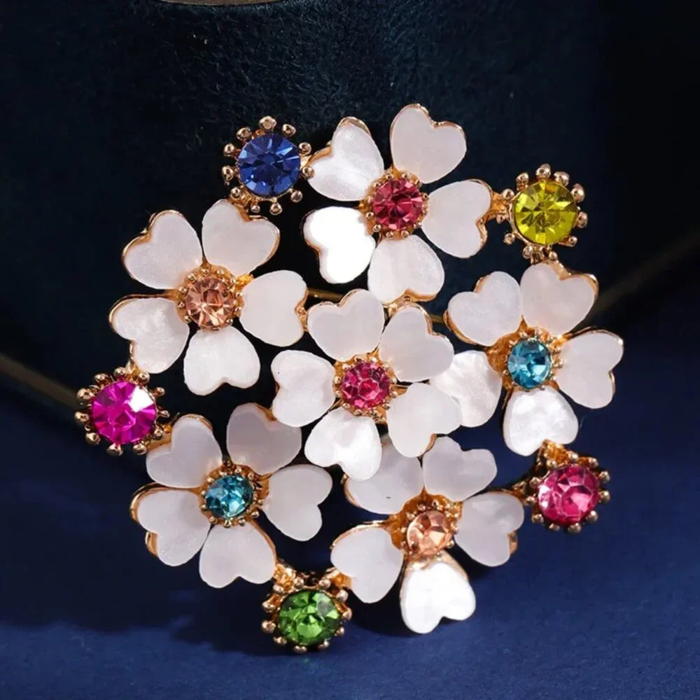NEW Retro MCM Glam Crystal Studded Flower Cluster Brooch Pin - Picture 1 of 3